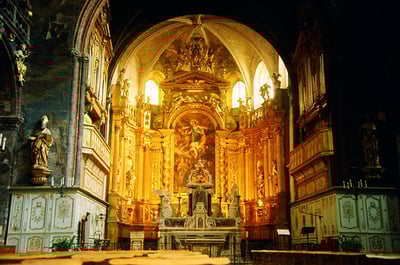 Die schönsten Sehenswürdigkeiten besuchen Sie auf unserer Provencetour mit dem Wohnmobil. Natürlich auch den Papstpalast in Avignon...